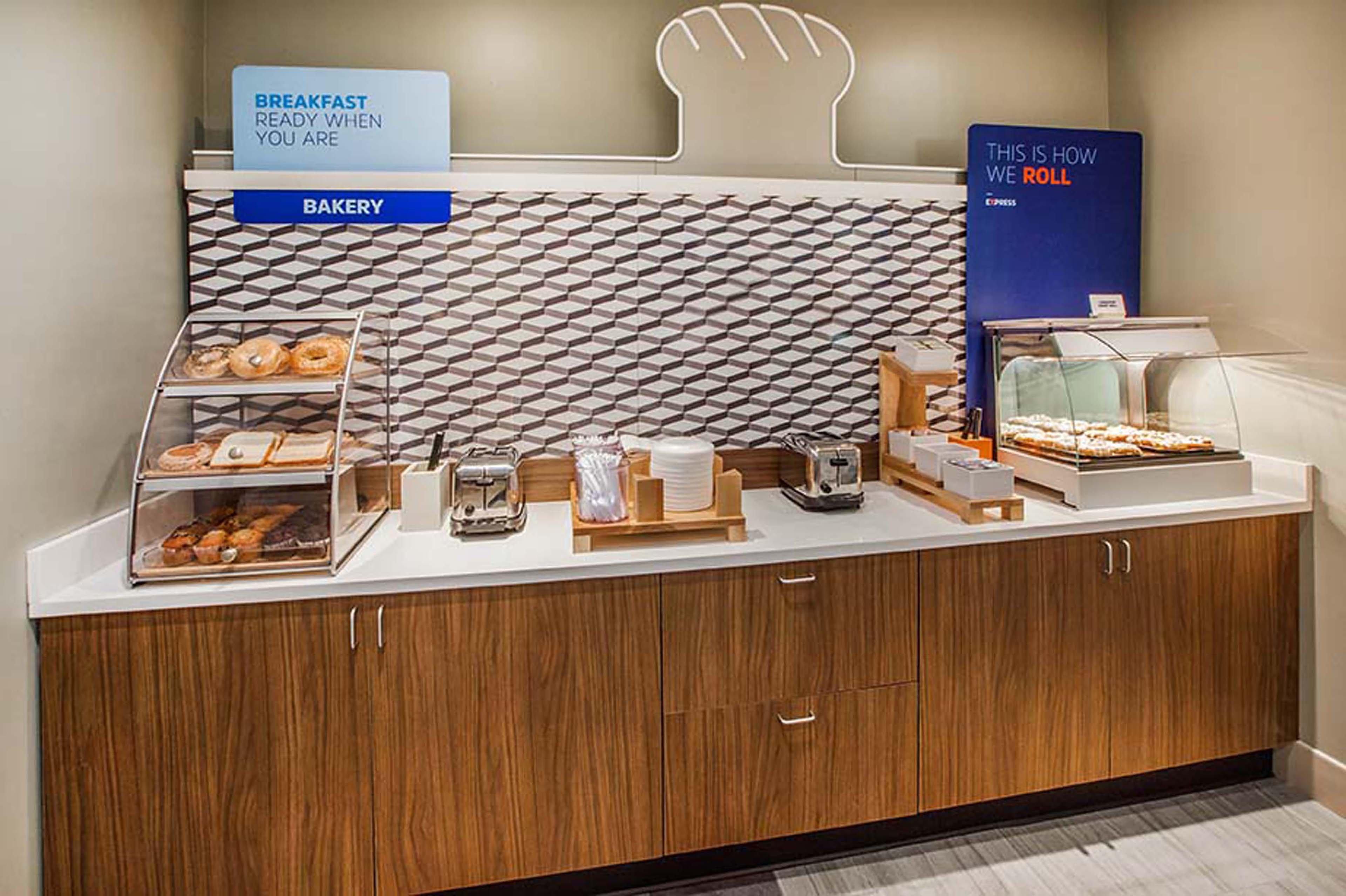 Holiday Inn Express Hotel & Suites Lincoln South By Ihg Buitenkant foto