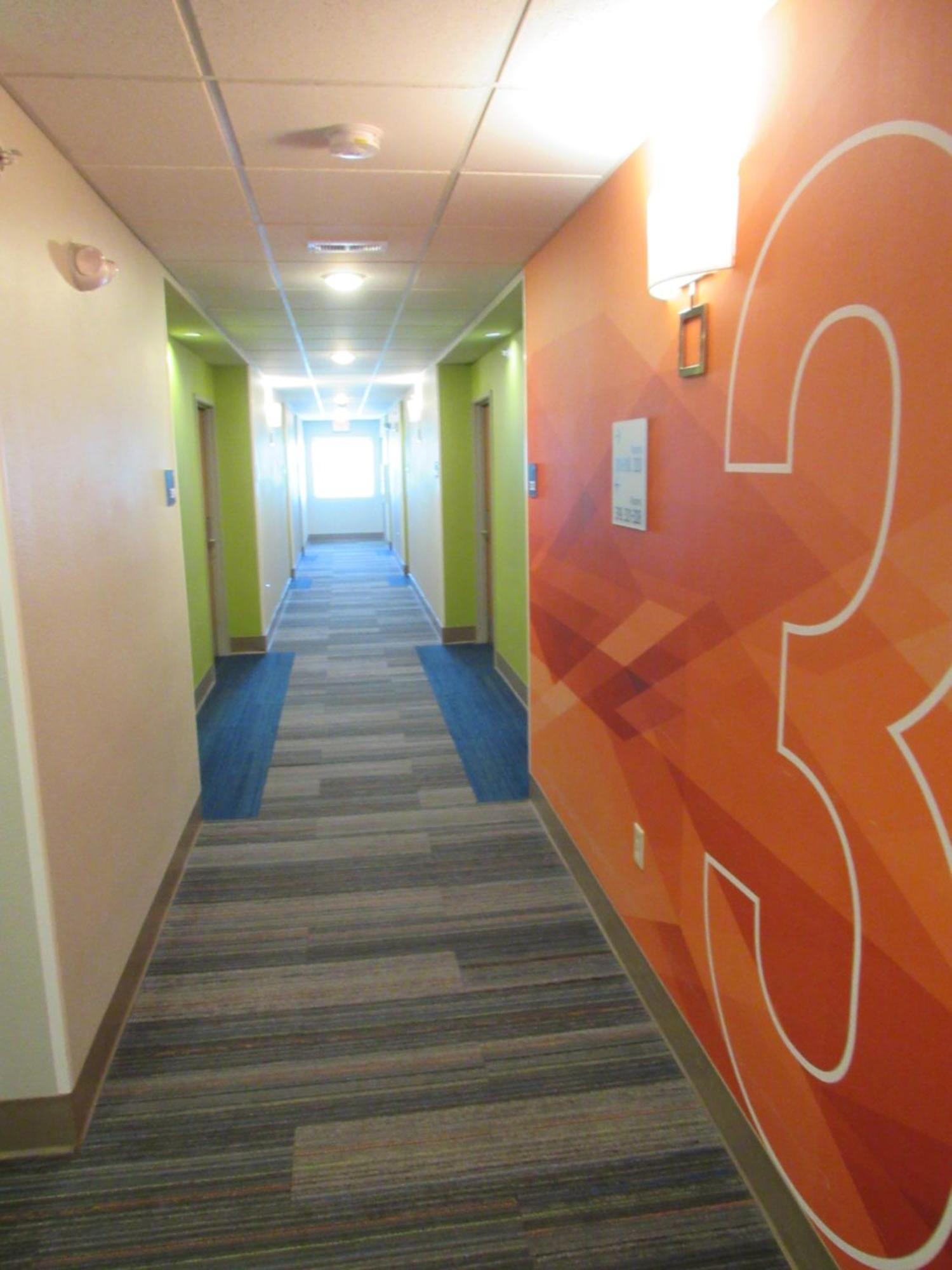 Holiday Inn Express Hotel & Suites Lincoln South By Ihg Buitenkant foto