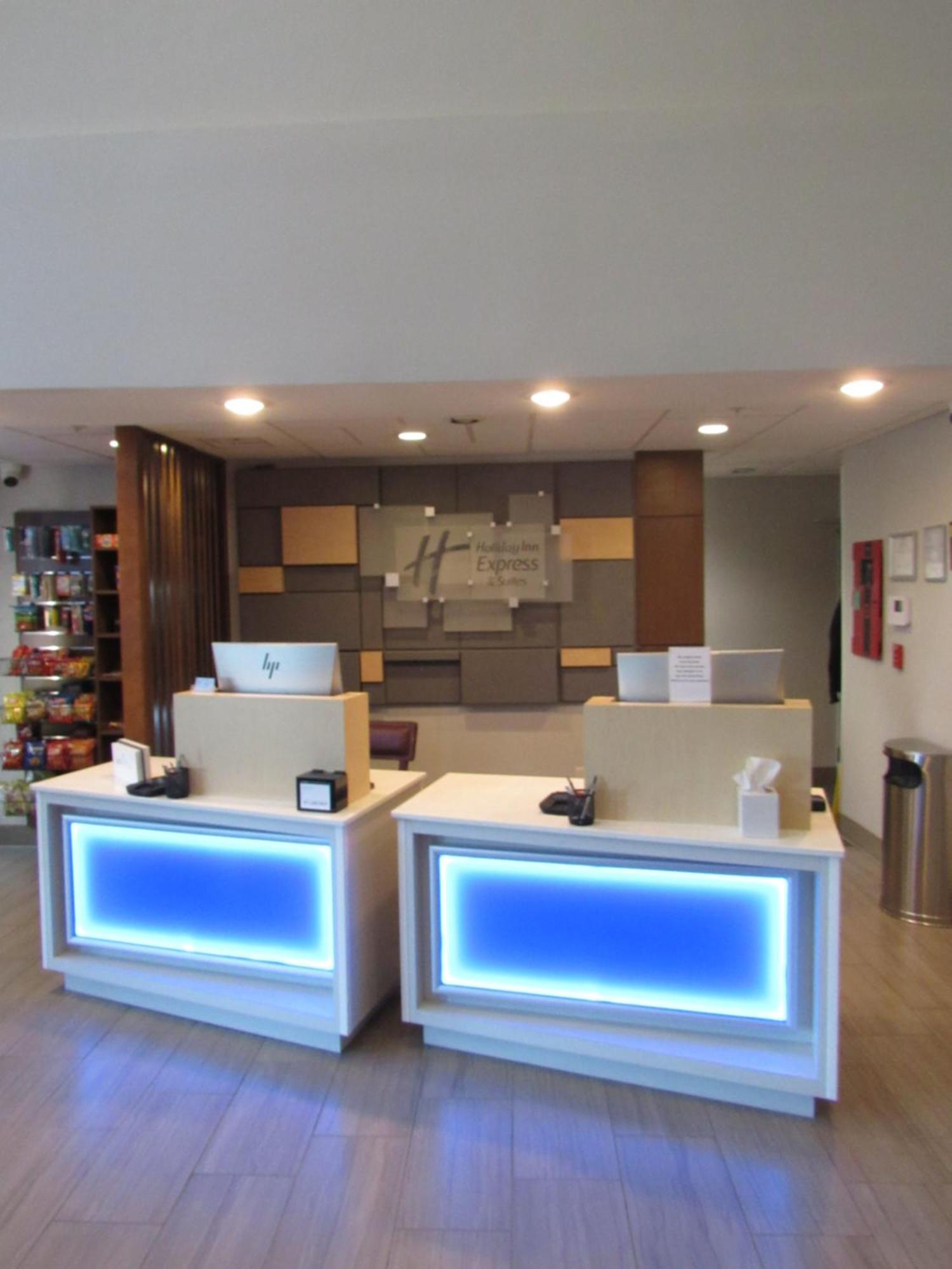 Holiday Inn Express Hotel & Suites Lincoln South By Ihg Buitenkant foto