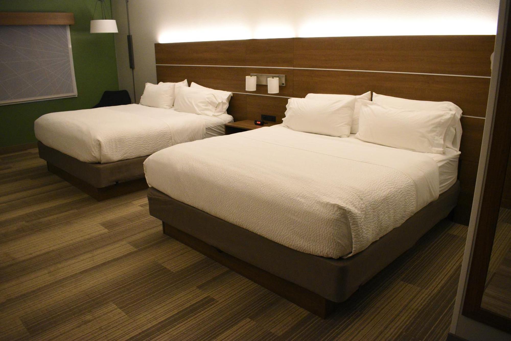 Holiday Inn Express Hotel & Suites Lincoln South By Ihg Buitenkant foto