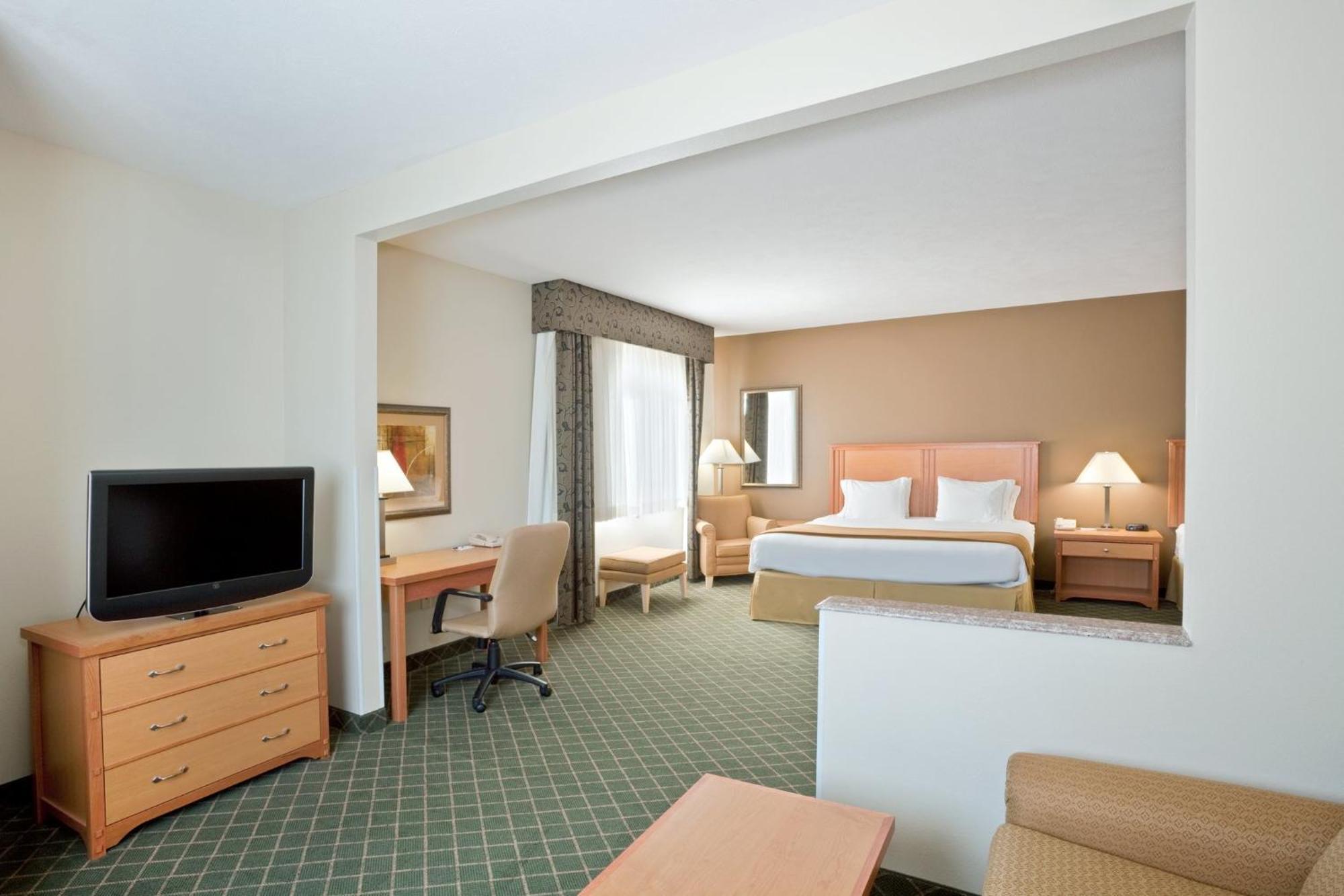 Holiday Inn Express Hotel & Suites Lincoln South By Ihg Buitenkant foto